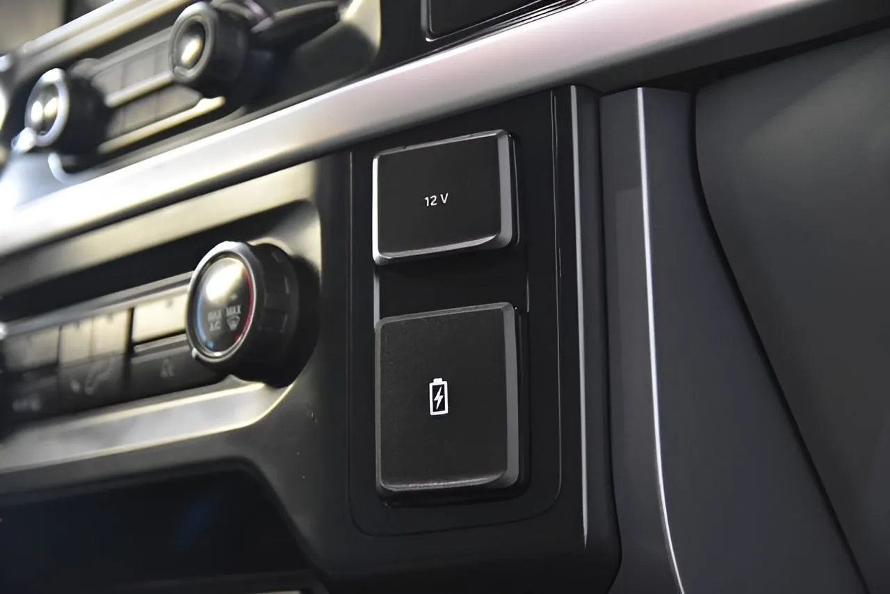 2023 Ford F-150 XLT photo 10