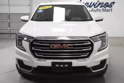 More photos of 2023 GMC Terrain SLT at Trevinos Auto Mart, TX