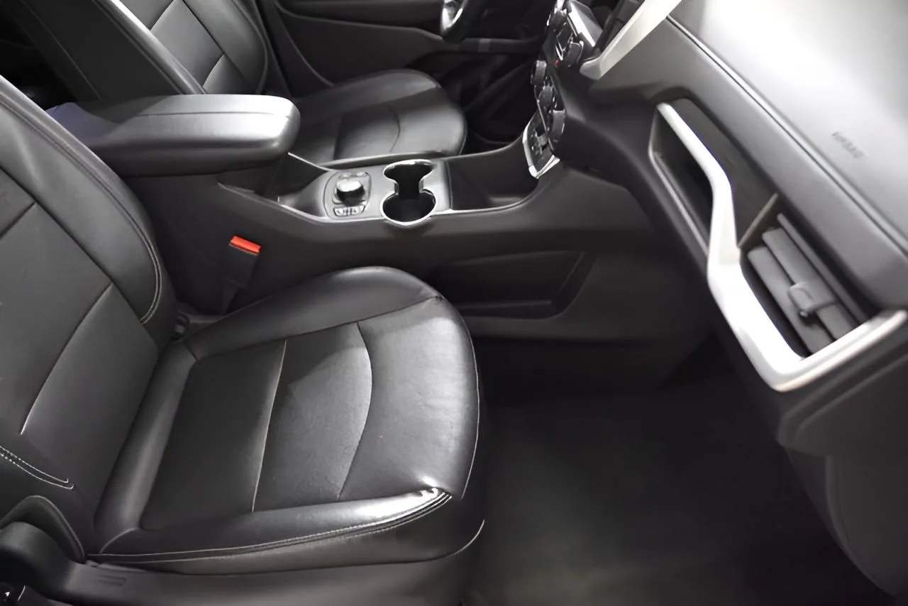 2023 Gmc Terrain SLT photo 40