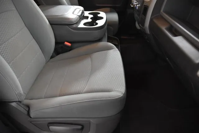 2018 Ram 1500 Express photo 24