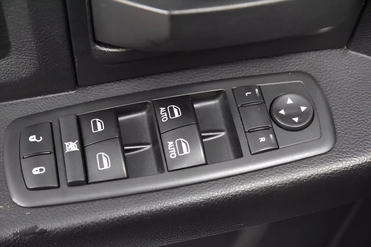 2018 Ram 1500 Express photo 19