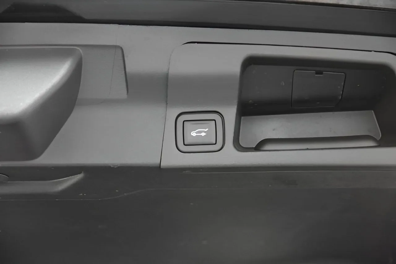 2023 Gmc Acadia SLT photo 29