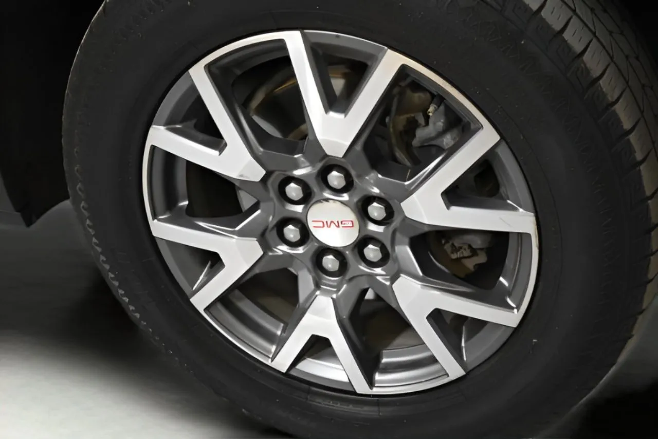2023 Gmc Acadia SLT photo 32