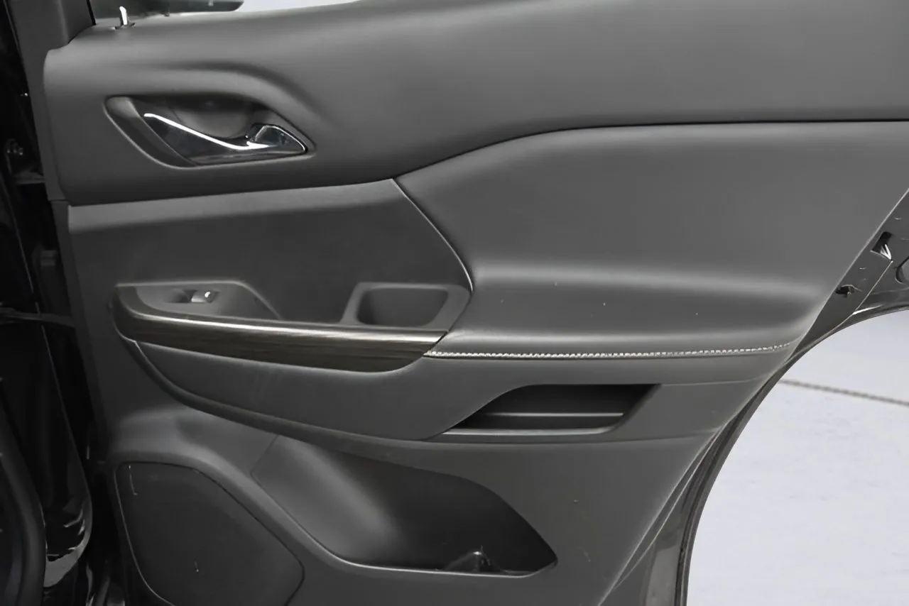 2023 Gmc Acadia SLT photo 35