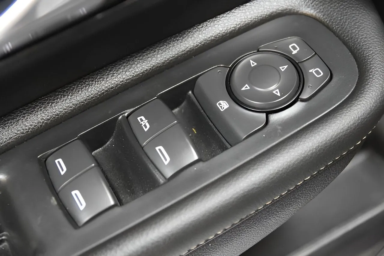 2023 Gmc Terrain SLE photo 17