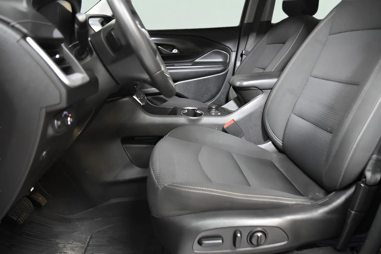 2023 Gmc Terrain SLE photo 3