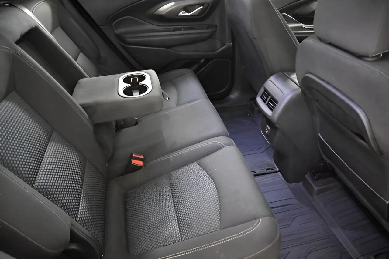 2023 Gmc Terrain SLE photo 9