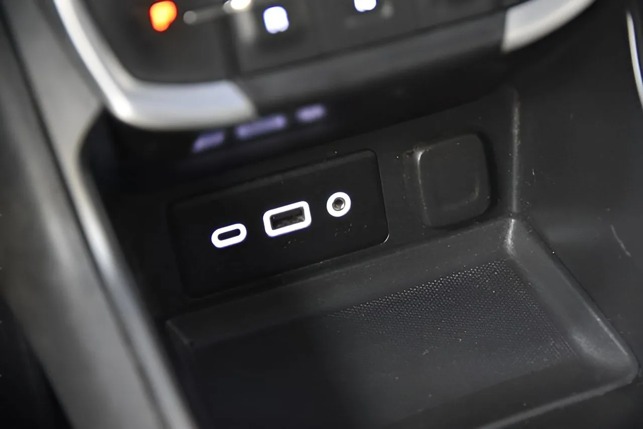 2023 Gmc Terrain SLE photo 21