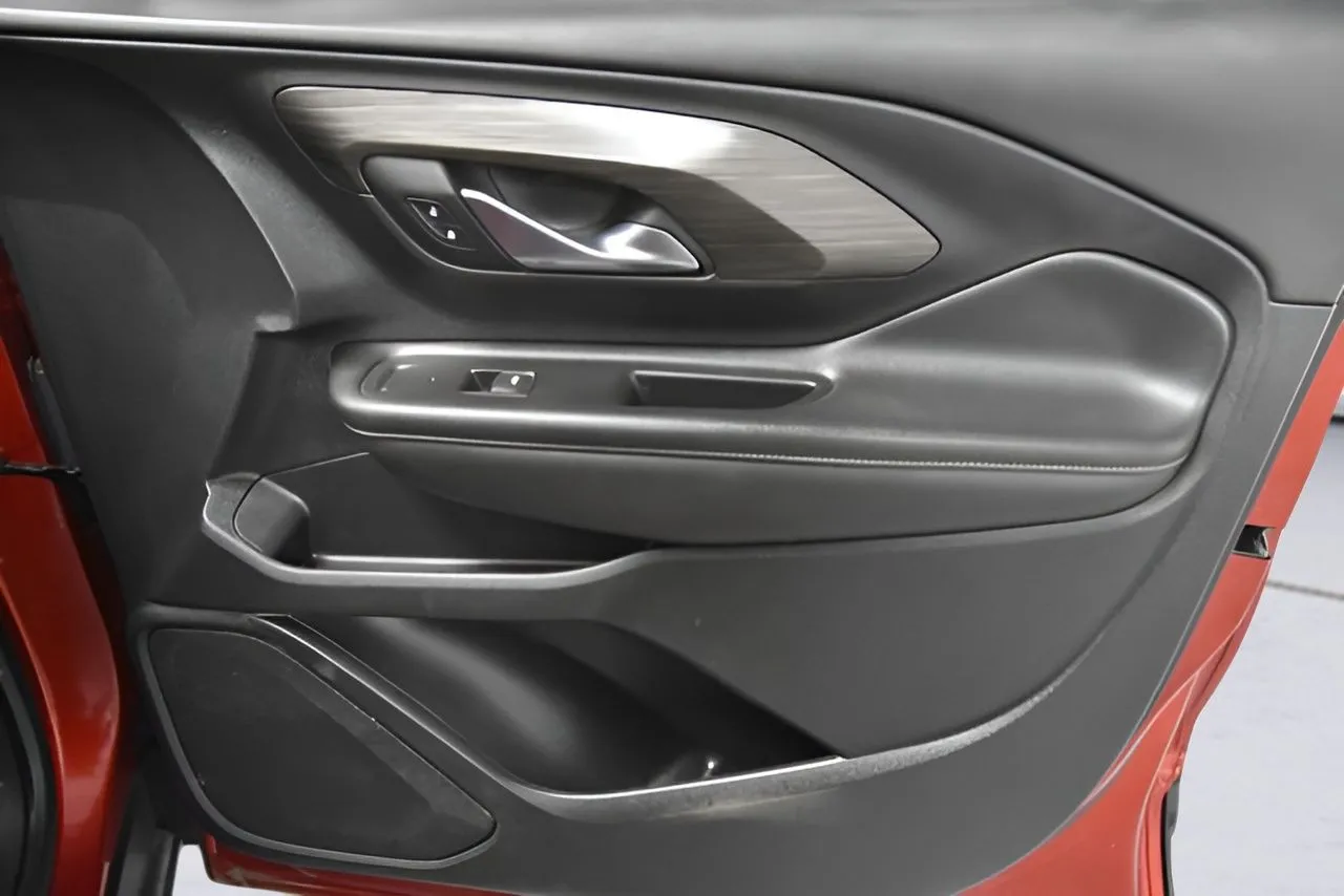 2023 Gmc Terrain SLE photo 16