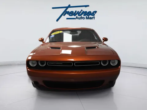 More photos of 2021 Dodge Challenger SXT at Trevinos Auto Mart, TX