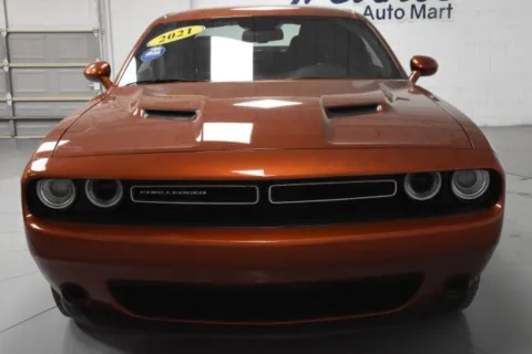 More photos of 2021 Dodge Challenger SXT at Trevinos Auto Mart, TX