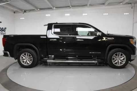 More photos of 2019 GMC Sierra 1500 SLT at Trevinos Auto Mart, TX