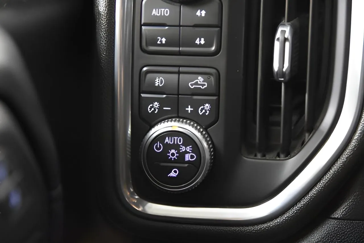 2019 Gmc Sierra 1500 SLT photo 24