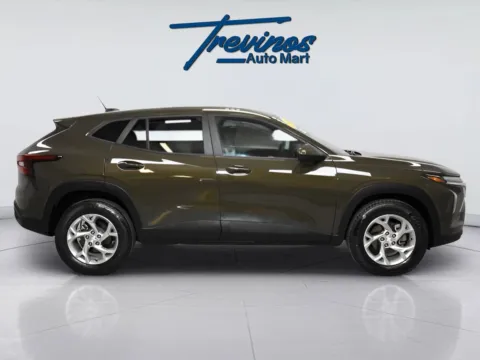 More photos of 2024 Chevrolet Trax LS at Trevinos Auto Mart, TX