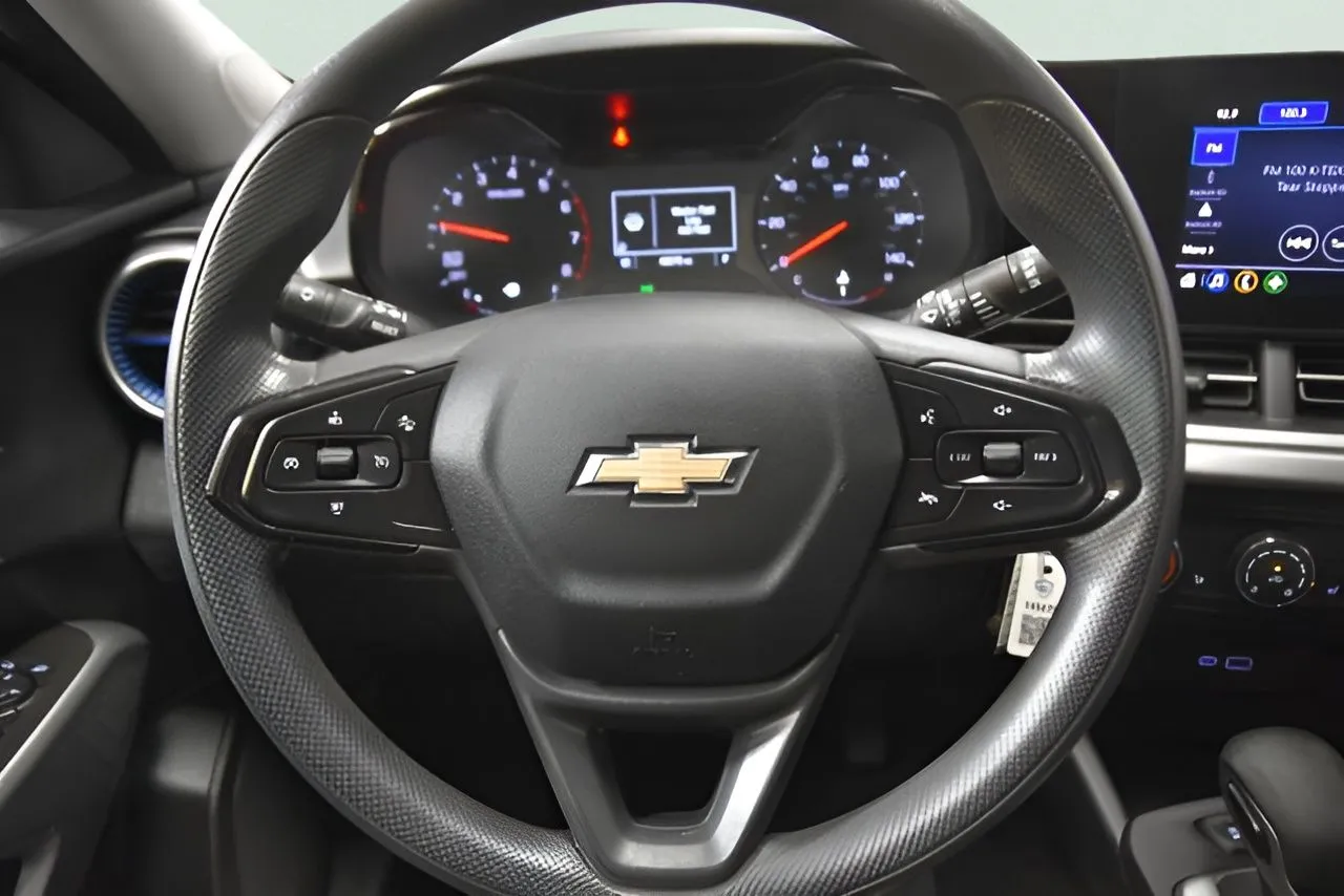 2024 Chevrolet Trax LS photo 26