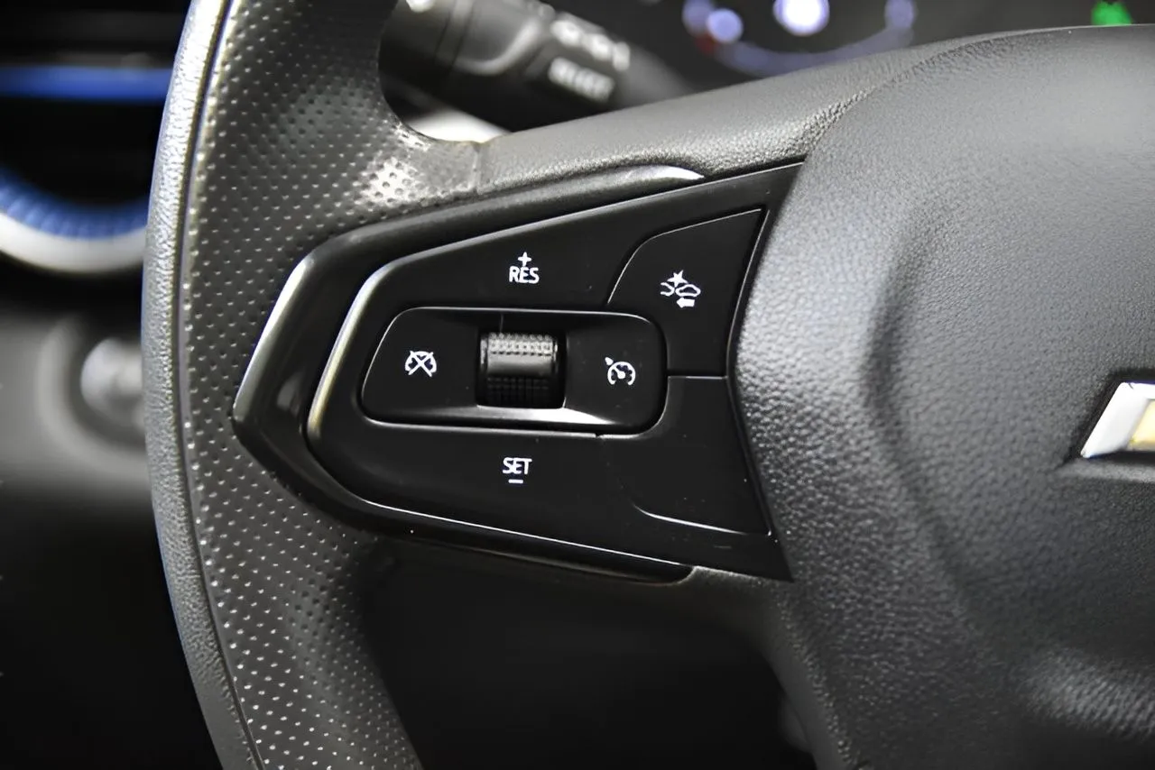 2024 Chevrolet Trax LS photo 7