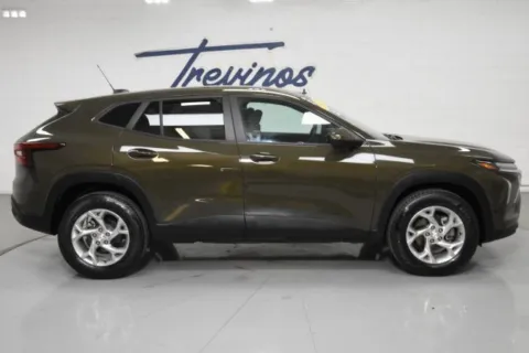More photos of 2024 Chevrolet Trax LS at Trevinos Auto Mart, TX