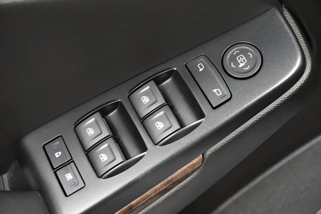 2020 Chevrolet Tahoe LS photo 29