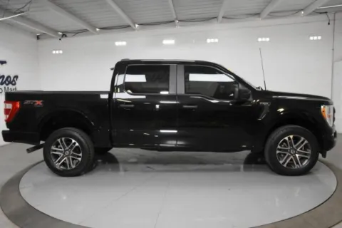 More photos of 2022 Ford F-150 XL at Trevinos Auto Mart, TX