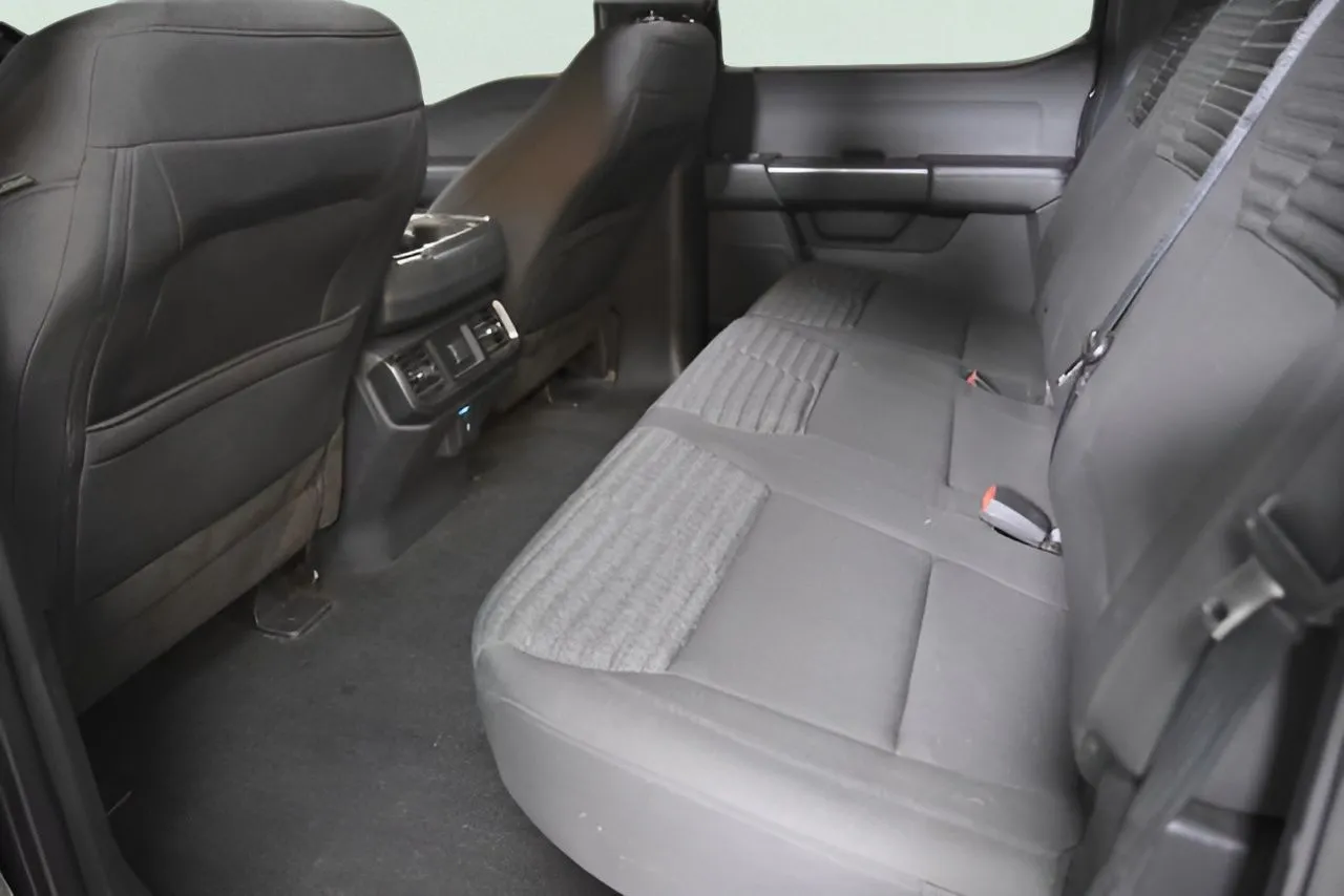 2022 Ford F-150 XL photo 22