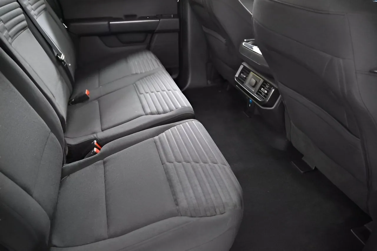 2022 Ford F-150 XL photo 12