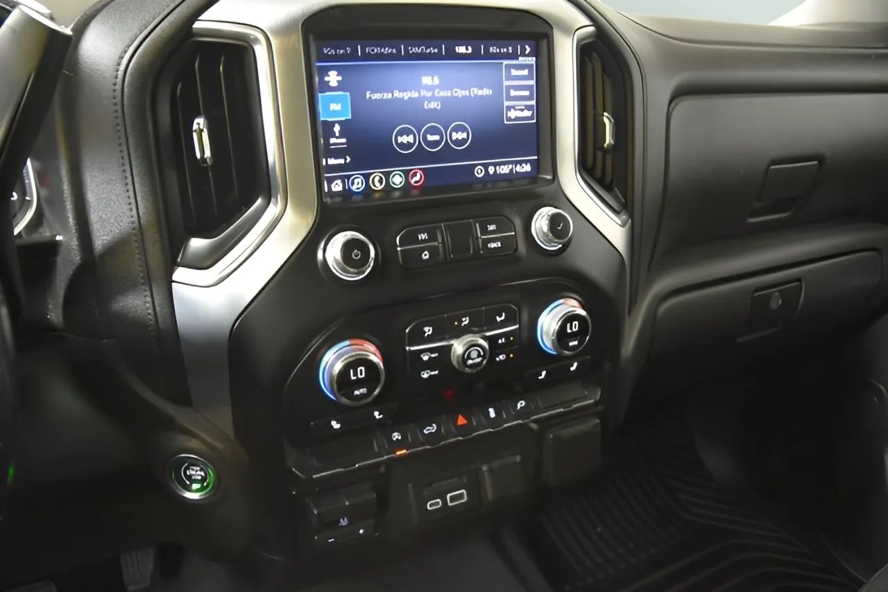 2020 GMC Sierra 1500 SLT - Photo 16