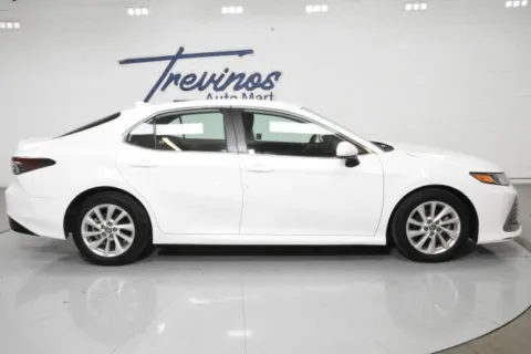 More photos of 2022 Toyota Camry LE at Trevinos Auto Mart, TX