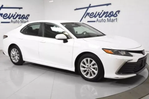 White 2022 Toyota Camry LE for sale in McAllen, TX