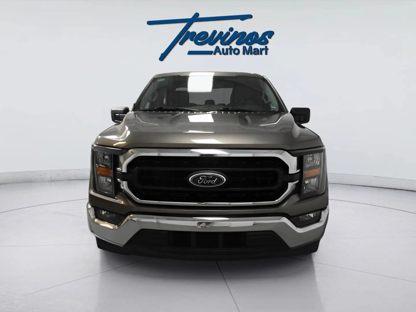 2023 Ford F-150 XLT photo 2