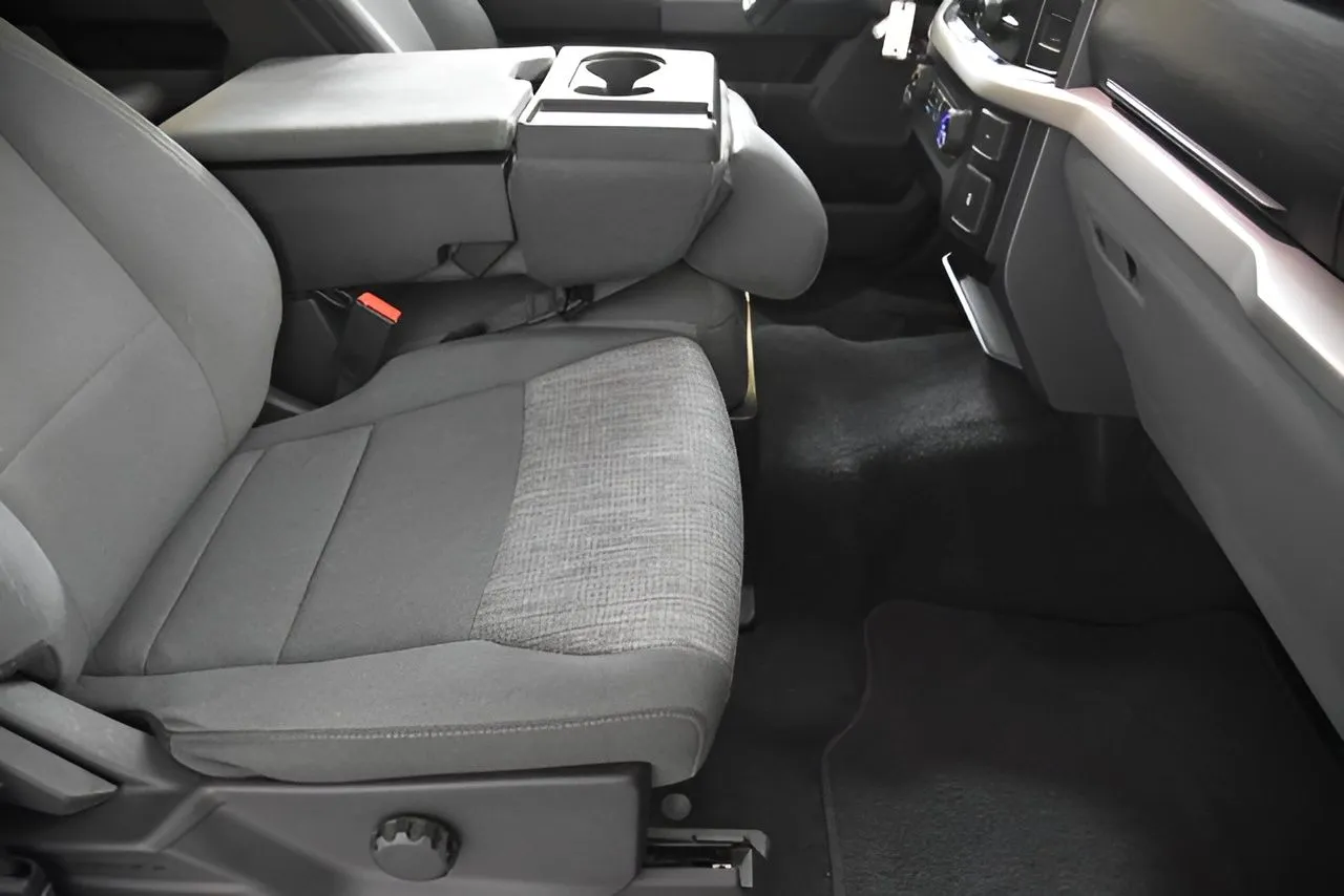 2023 Ford F-150 XLT photo 22