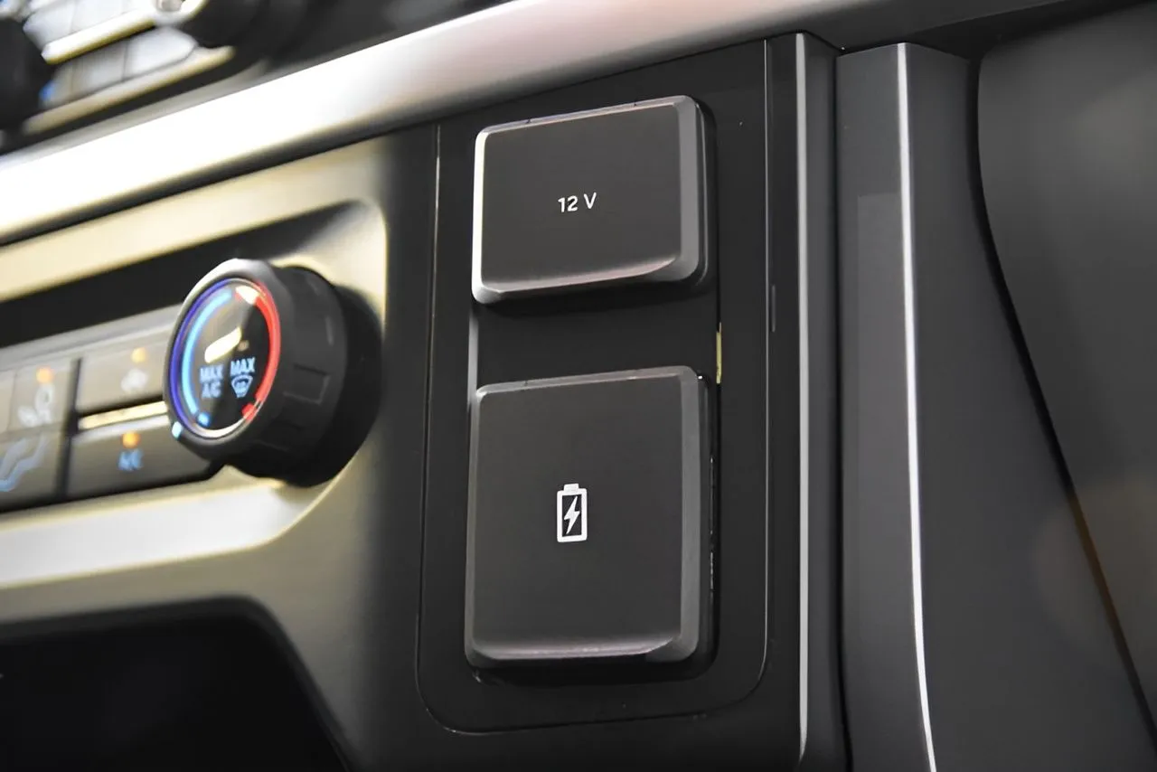 2023 Ford F-150 XLT photo 31