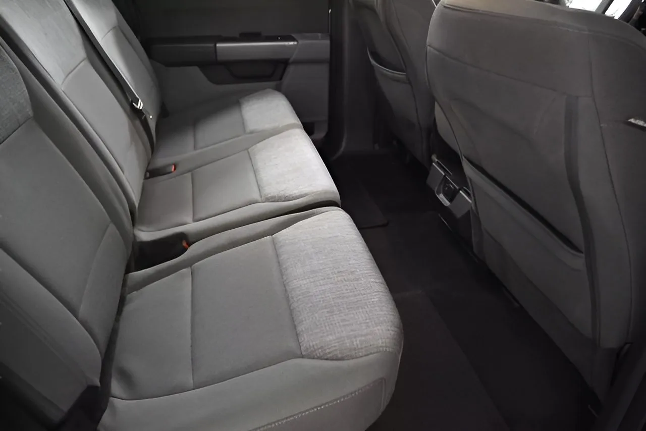 2023 Ford F-150 XLT photo 11