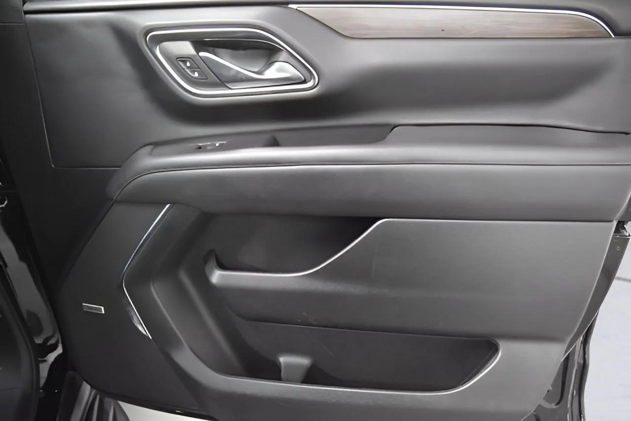 2023 Chevrolet Tahoe LT photo 19