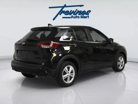 Photos of 2022 Nissan Kicks S for sale in McAllen, TX at Trevinos Auto Mart