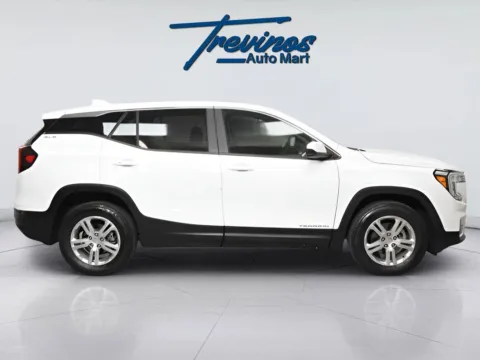 More photos of 2024 GMC Terrain SLE at Trevinos Auto Mart, TX