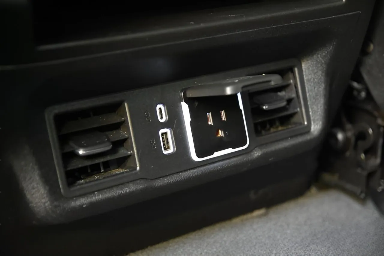 2023 Chevrolet Silverado 1500 LT photo 12