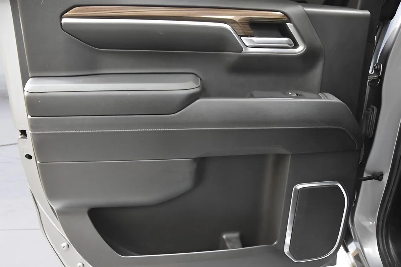 2023 Chevrolet Silverado 1500 LT photo 18