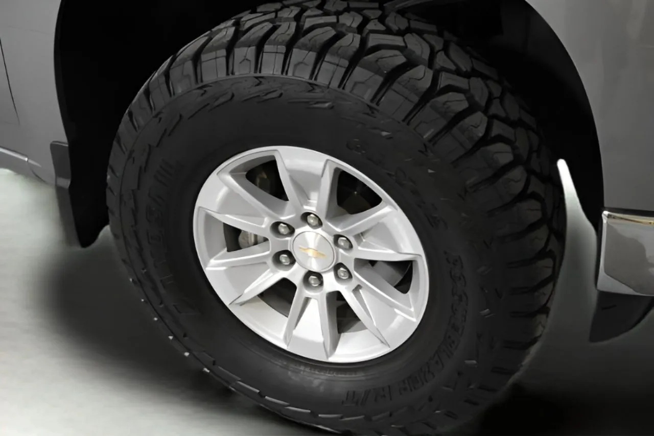 2023 Chevrolet Silverado 1500 LT photo 16