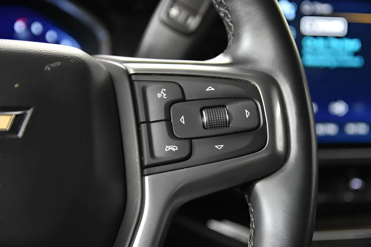 2023 Chevrolet Silverado 1500 LT photo 8