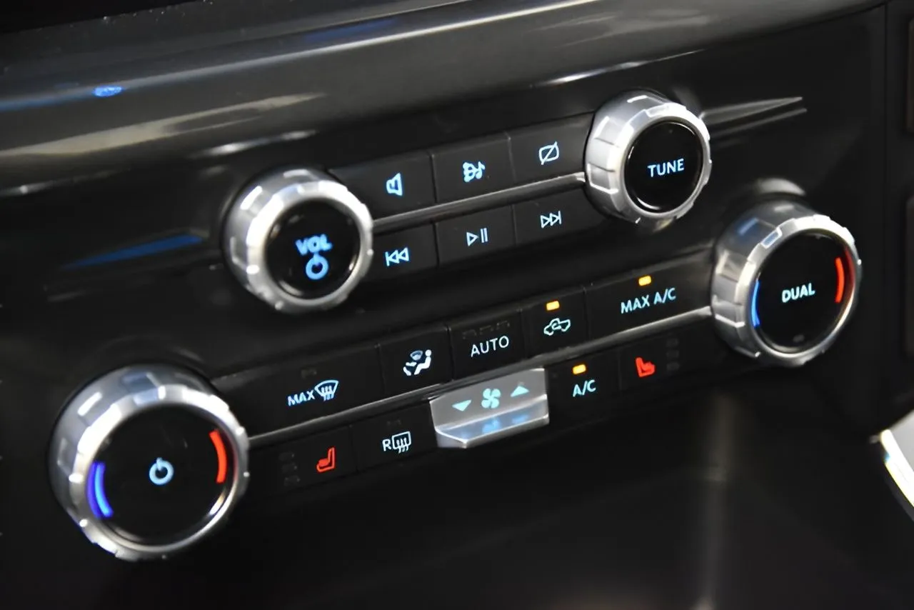 2023 Ford F-150 XLT photo 40