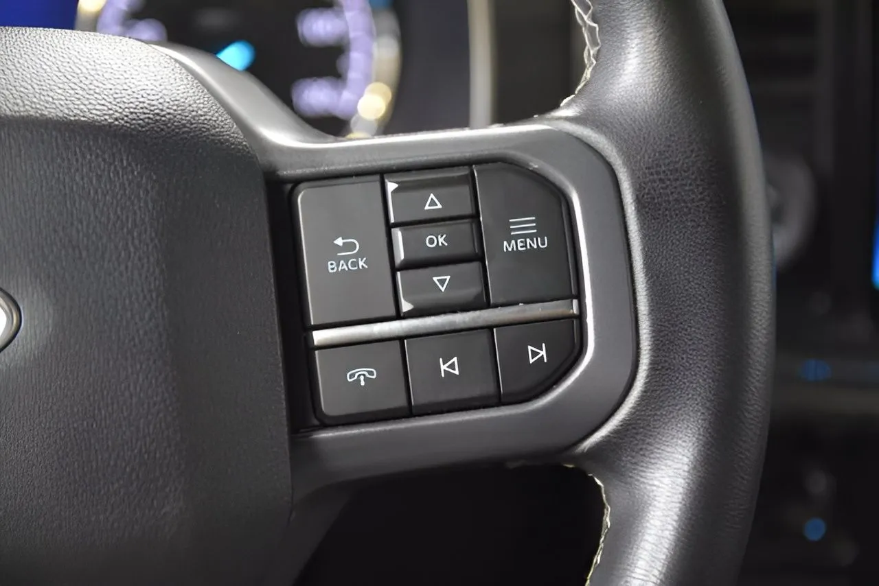 2023 Ford F-150 XLT photo 8