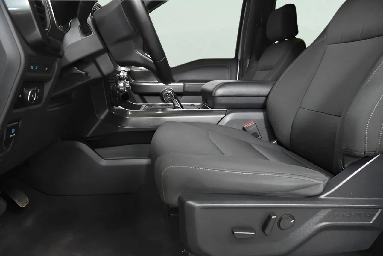2023 Ford F-150 XLT photo 36