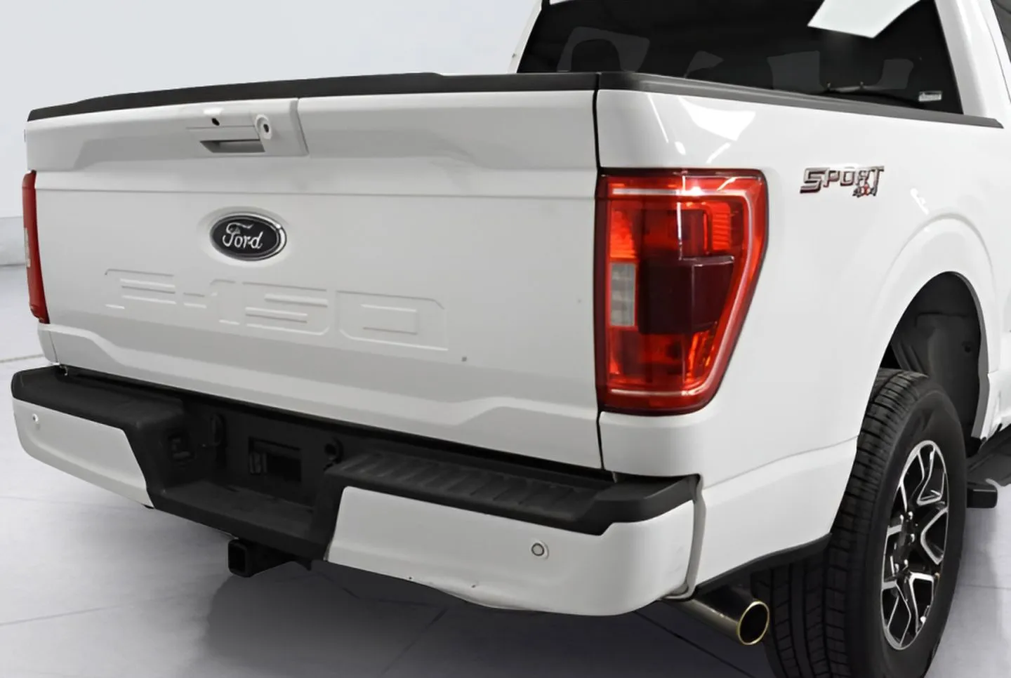 2023 Ford F-150 XLT photo 32