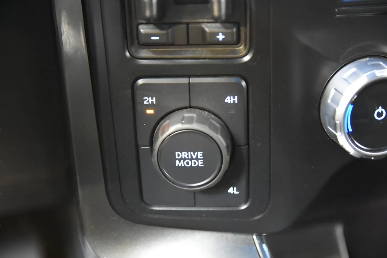 2023 Ford F-150 XLT photo 26