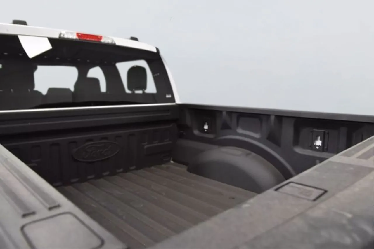 2023 Ford F-150 XLT photo 15