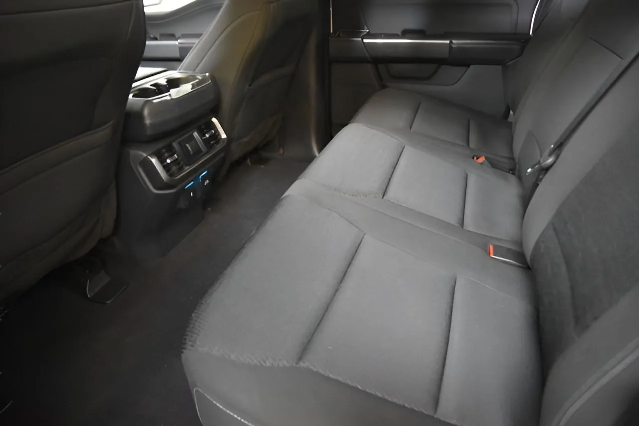 2023 Ford F-150 XLT photo 13