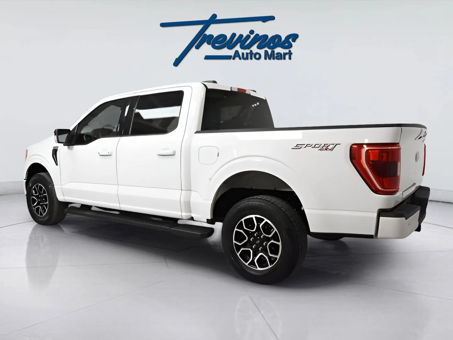 2023 Ford F-150 XLT photo 4