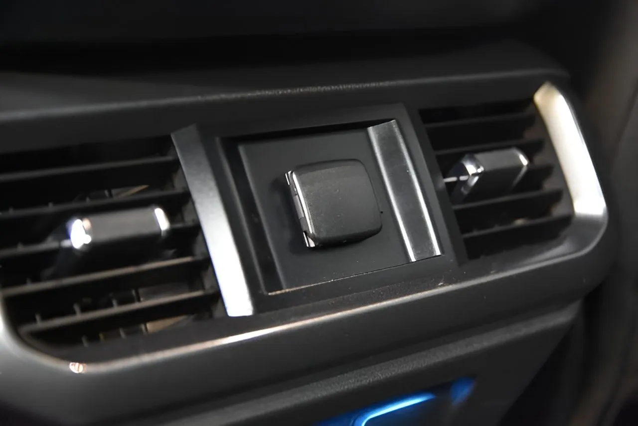 2023 Ford F-150 XLT photo 28
