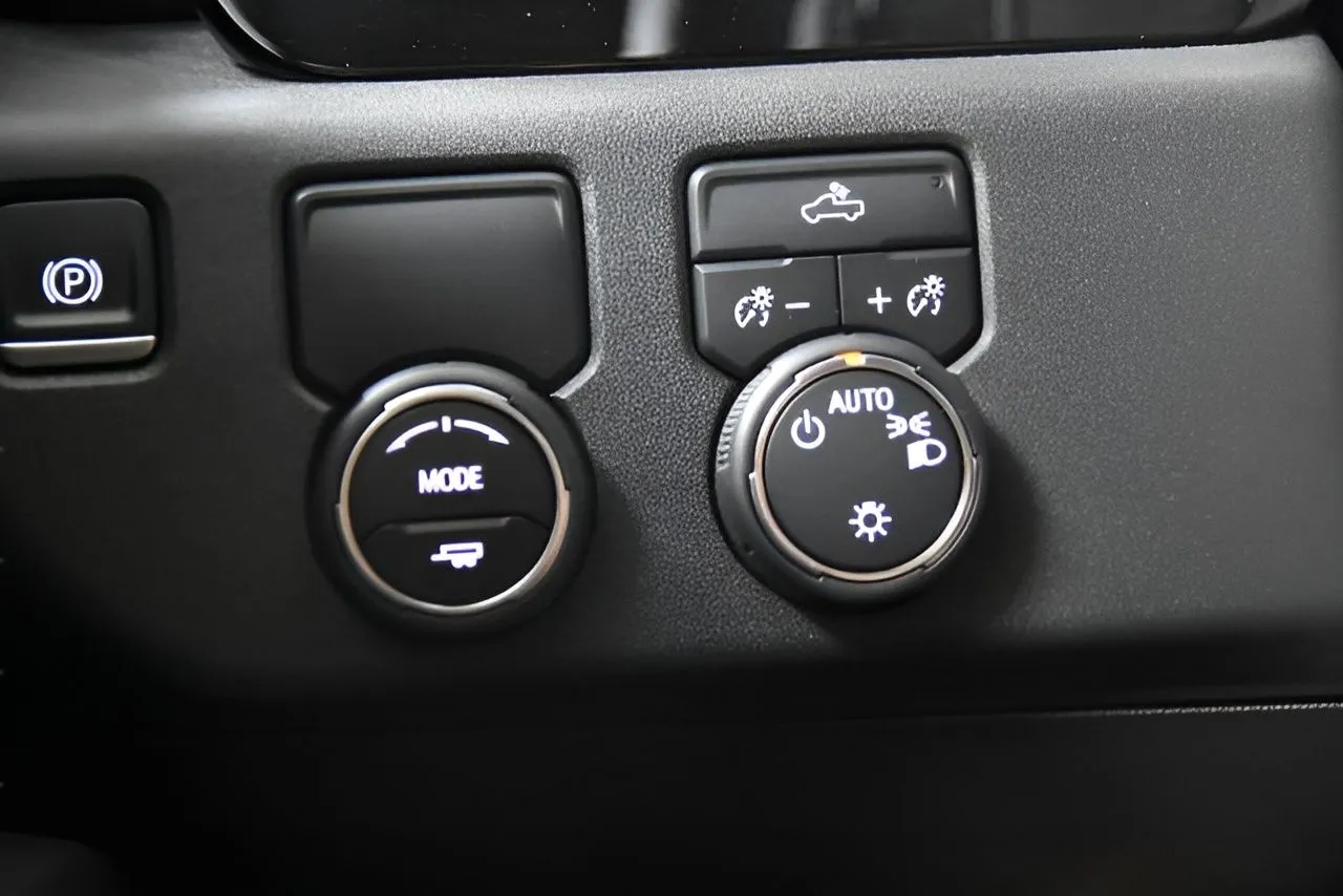 2022 Chevrolet Silverado 1500 LT photo 22