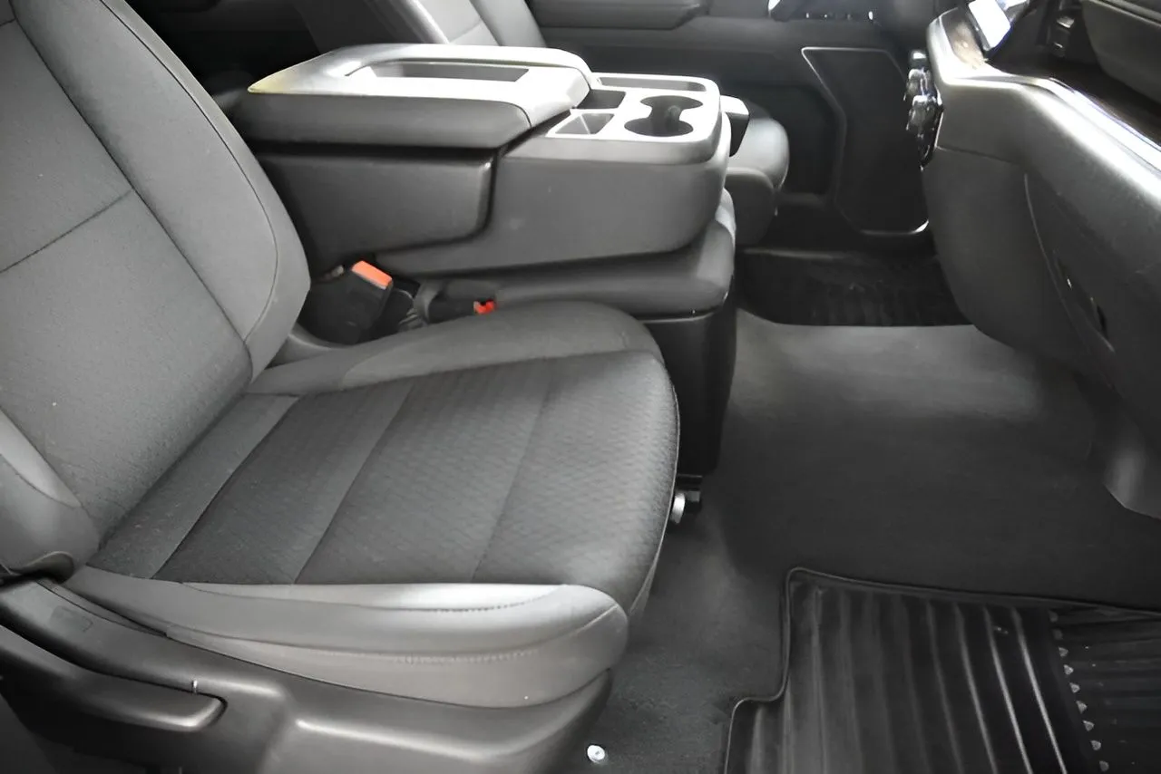 2022 Chevrolet Silverado 1500 LT photo 27
